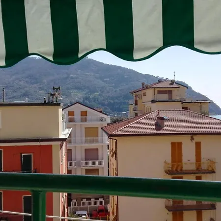 Silvia House Sea View Appartamento