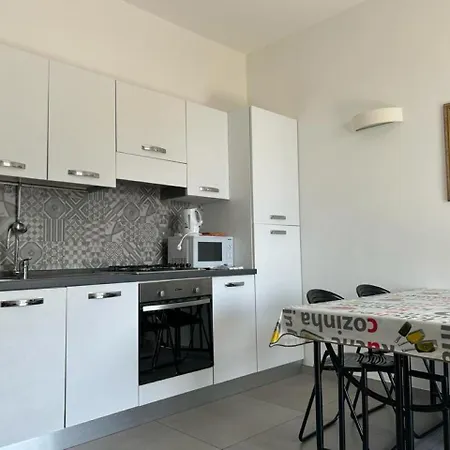 Silvia House Sea View Apartment Levanto