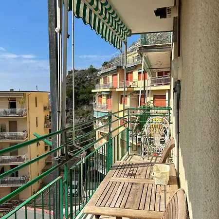 Silvia House Sea View Apartment