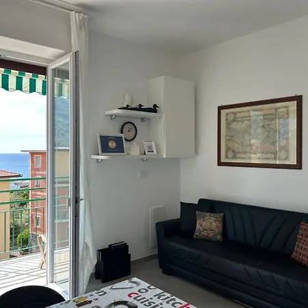 Silvia House Sea View Lägenhet
