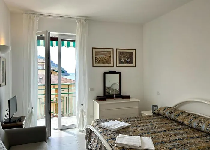 Silvia House Sea View * Levanto