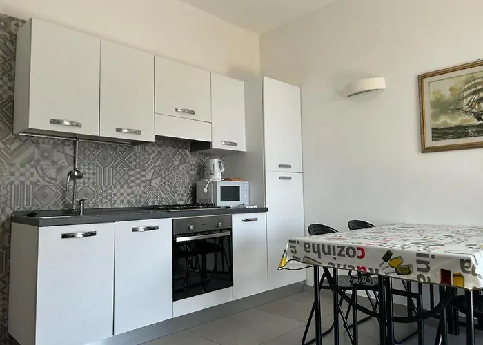 Silvia House Sea View 아파트 레반토